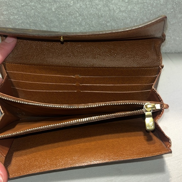 #824| LouisVuitton Monogram wallet+ chain, some loose stitching, well maintained - Picture 9 of 16